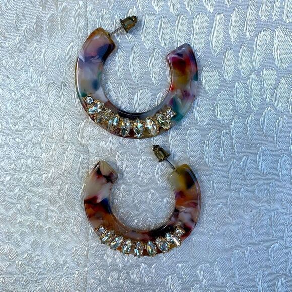 3/$20 VINTAGE Tortoiseshell Resin HOOPS Rhinestone EARRINGS - Picture 1 of 2